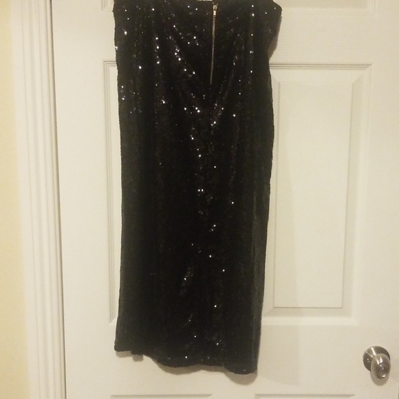 Black sequence skirt - Picture 2 of 3